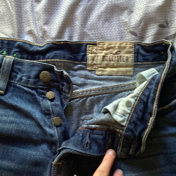Holister Cut off jean shorts - Picture 4 of 6